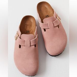 New never worn pair of Birkenstock Boston’s